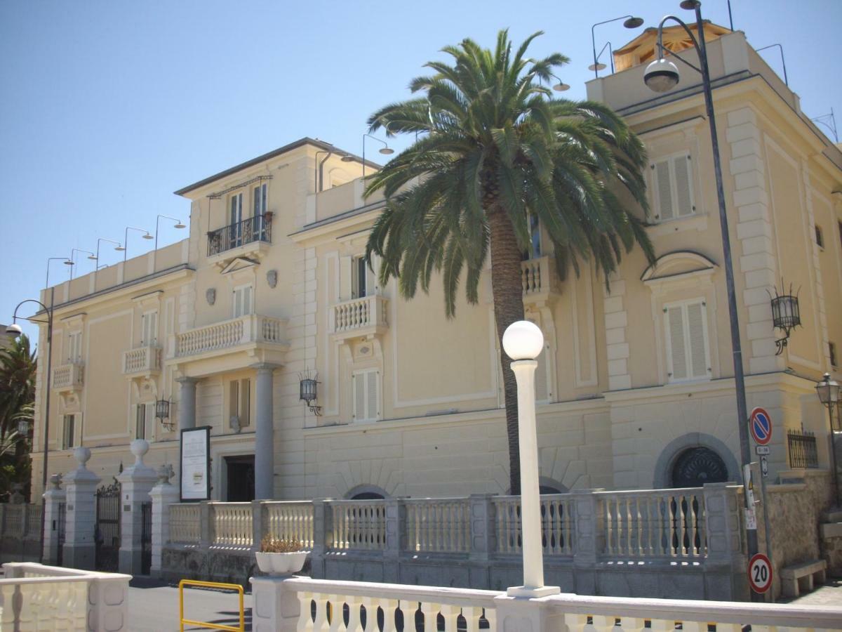 Hotel San Vincenzo Soverato Marina Dış mekan fotoğraf