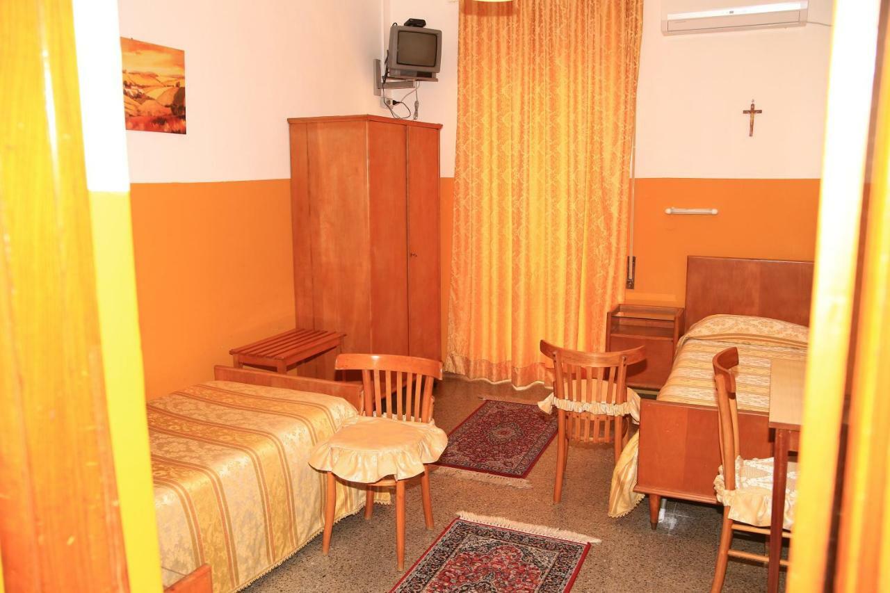 Hotel San Vincenzo Soverato Marina Dış mekan fotoğraf