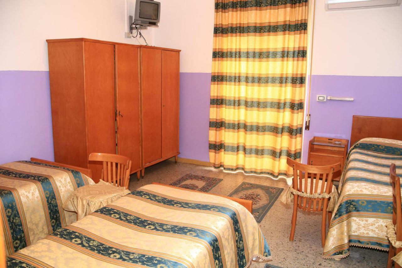 Hotel San Vincenzo Soverato Marina Dış mekan fotoğraf