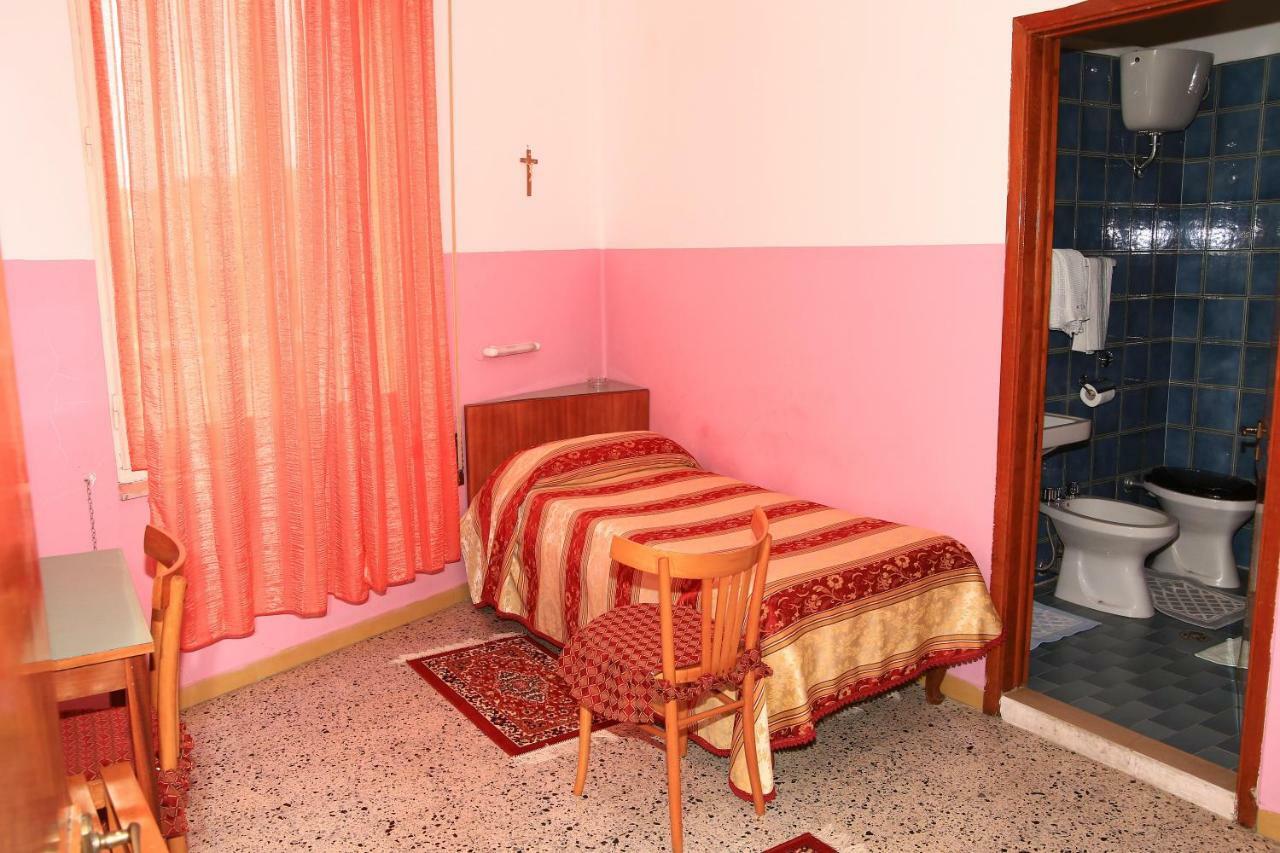 Hotel San Vincenzo Soverato Marina Dış mekan fotoğraf